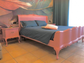 Menaggio-Day Use Gold Luxury Home